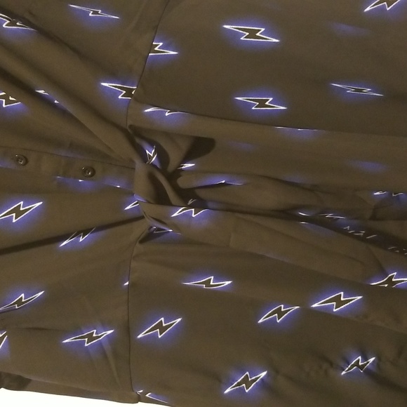 Torrid sleeveless button-down challis tank - Picture 5 of 5